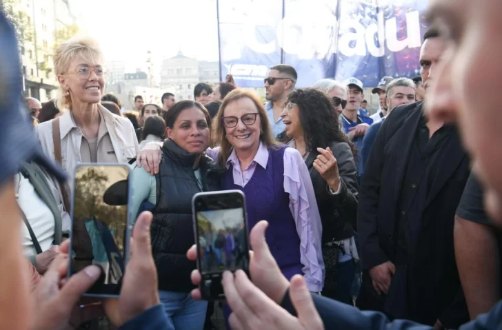 Alicia en la Marcha Federal: “Lo que importa es que no tengamos un déficit humano”