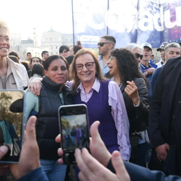 Alicia en la Marcha Federal: “Lo que importa es que no tengamos un déficit humano” Alicia en la Marcha Federal: “Lo que importa es que no tengamos un déficit humano”