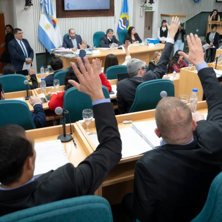 90 / 10: la Legislatura sancionó la nueva ley que prioriza el trabajo de los santacruceños
