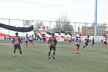 UPP dio el primer golpe: triunfo 3–2 ante Independiente y definición abierta por el Clasificatorio Provincial UPP dio el primer golpe: triunfo 3–2 ante Independiente y definición abierta por el Clasificatorio Provincial