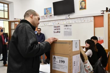 Elecciones 2025: cómo saber en qué escuela y mesa me toca votar en Santa Cruz Elecciones 2025: cómo saber en qué escuela y mesa me toca votar en Santa Cruz