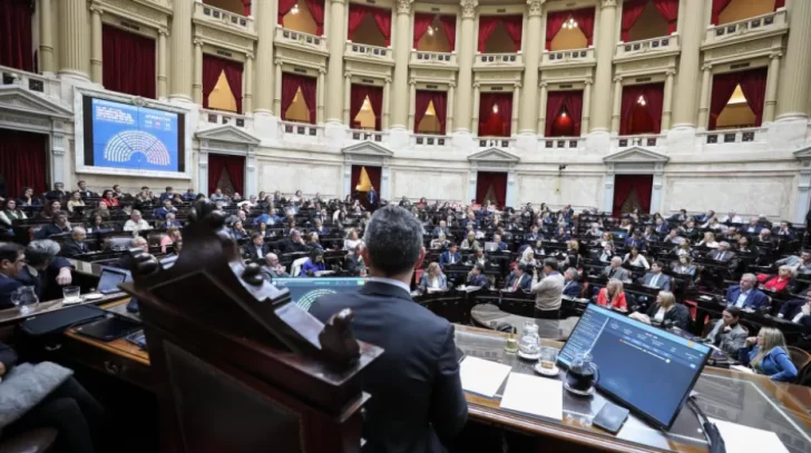 Diputados: la oposición acelera el debate de la ley que busca frenar los DNU de Javier Milei