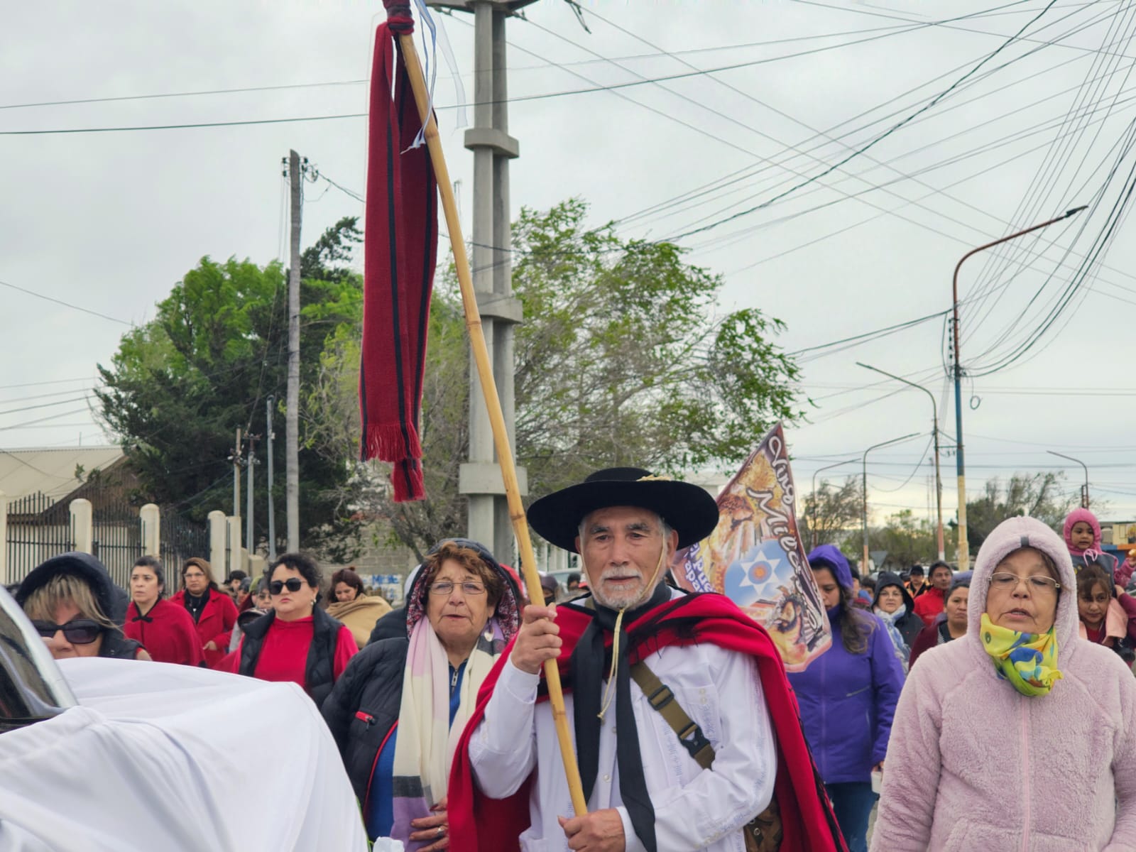  Los residentes salteños, claves en la difusión de la devoción al Señor y a la Virgen del Milagro. Foto: Jorge Bilbao/La Opinión Austral