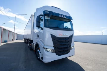 Un gigante llegó a Río Gallegos: Iveco presentó el nuevo camión S-Way en el autódromo José Muñiz Un gigante llegó a Río Gallegos: Iveco presentó el nuevo camión S-Way en el autódromo José Muñiz