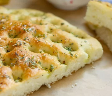 Focaccia: la receta del pan italiano más crocante y esponjoso Focaccia: la receta del pan italiano más crocante y esponjoso