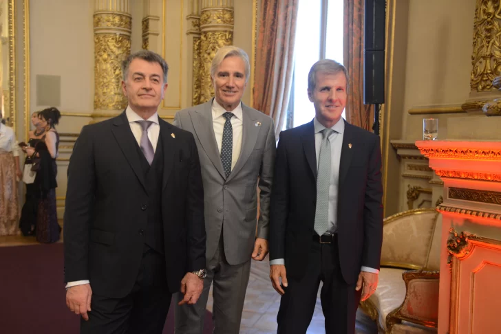  El Dr. Marcelo Carbone, el empresario Marcelo Figueiras y el economista Martín Redrado. (Hernán Nersesián/Crónica)