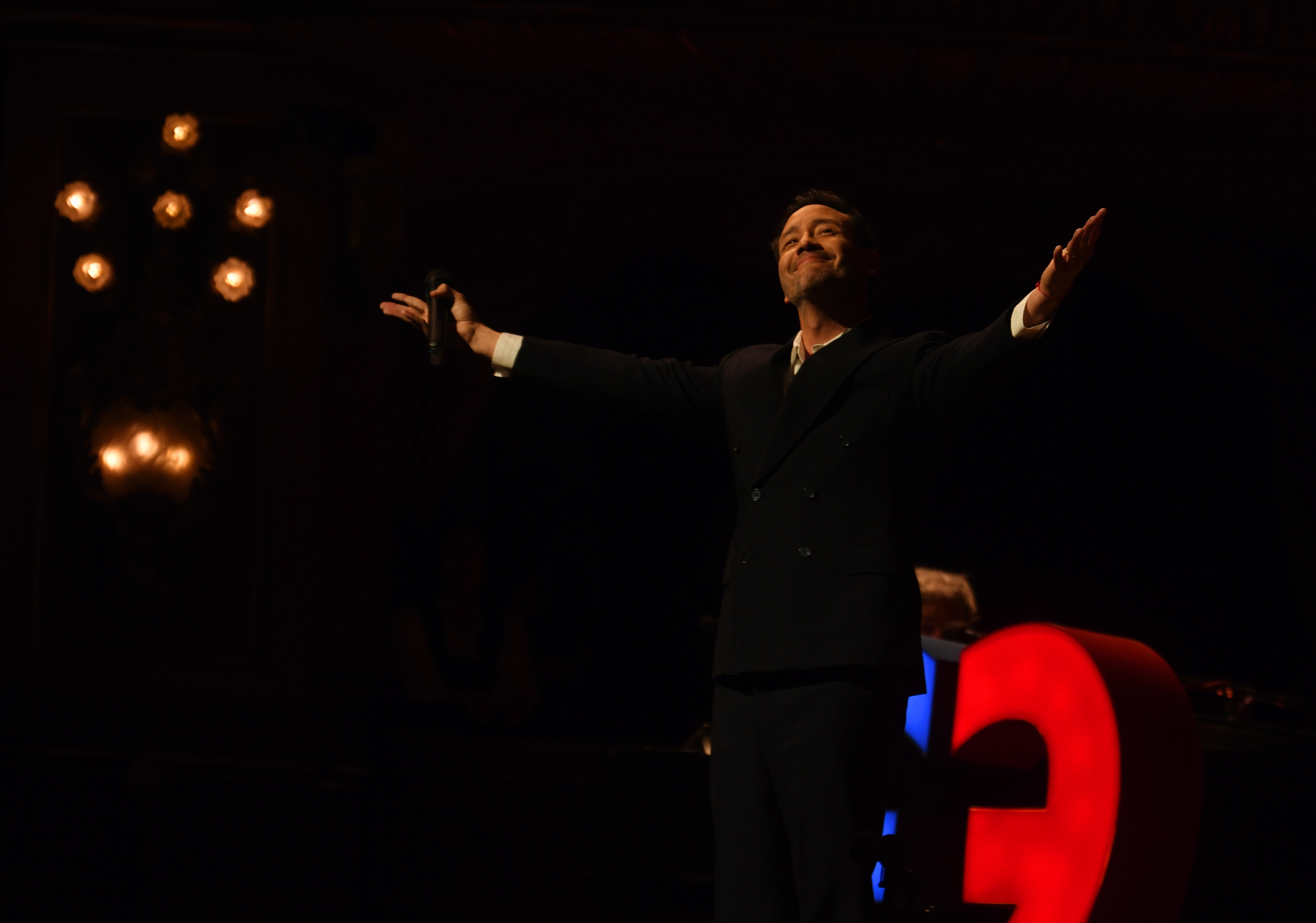  Luciano Pereyra emocionó a los presentes con su interpretación de 