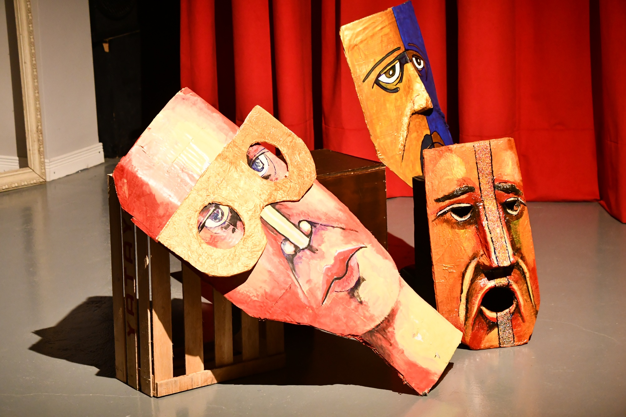  El Espacio Arte Fusión Renza Silverii contó con el desarrollo de espectáculos para el homenaje. Foto: José Silva/La Opinión Austral