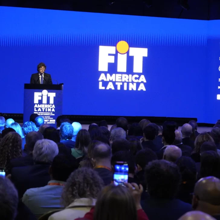 Milei pasó por La Rural tras recibir el apoyo de los EE.UU., pidió “no aflojar” y es el mensaje que llevará a Tierra del Fuego