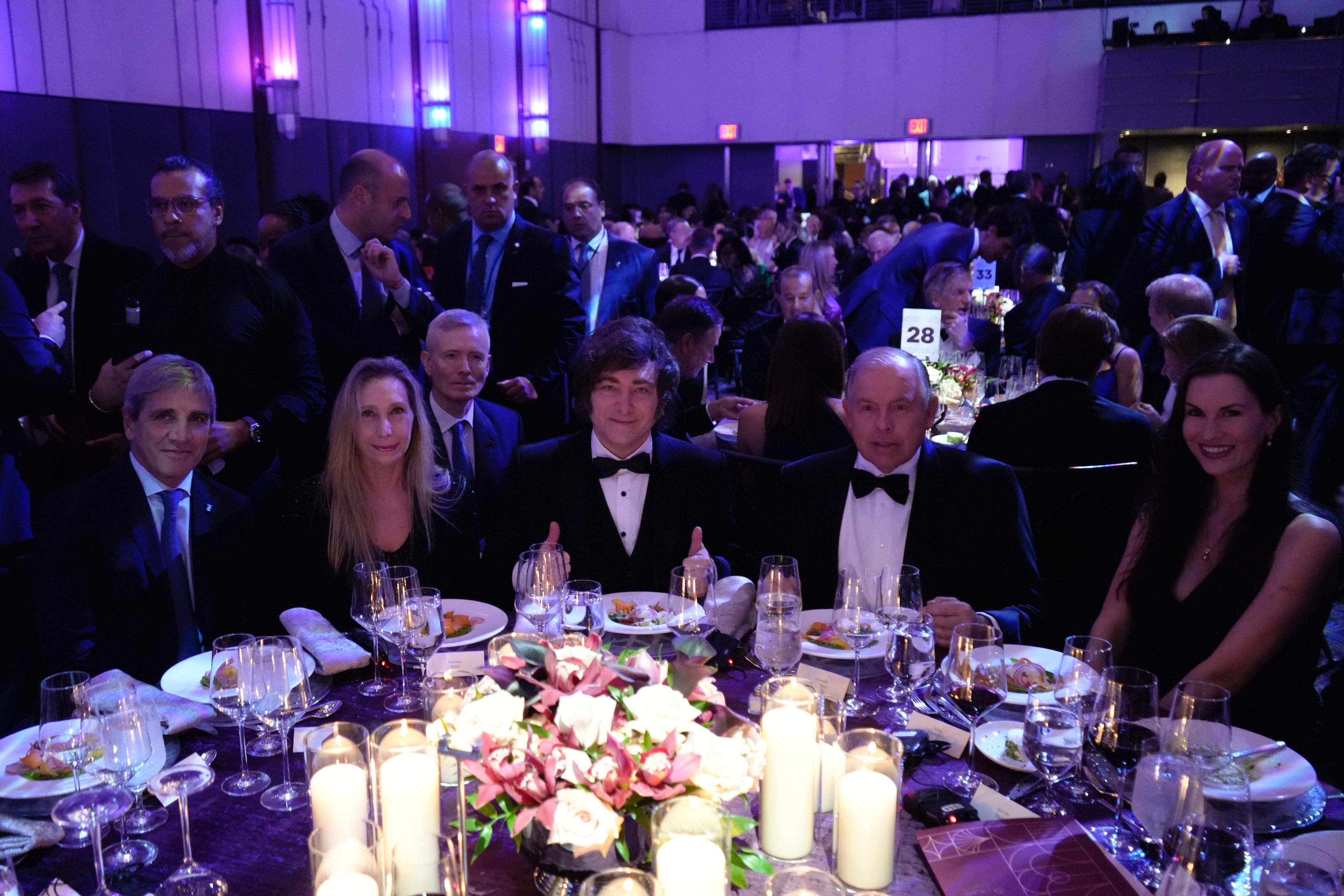 Milei recibió el premio “Ciudadano Global” y agradeció el apoyo de Estados Unidos: “En el camino correcto”