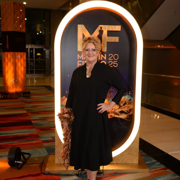 Verónica Llinás, en la alfombra roja de los Martín Fierro: “Se necesita más apoyo para la industria”