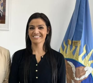 Silvana Di Lorenzo desmintió acusaciones sobre el mal estado de escuelas de El Calafate: “Las denuncias sin verificación generan confusión y malestar” Silvana Di Lorenzo desmintió acusaciones sobre el mal estado de escuelas de El Calafate: “Las denuncias sin verificación generan confusión y malestar”