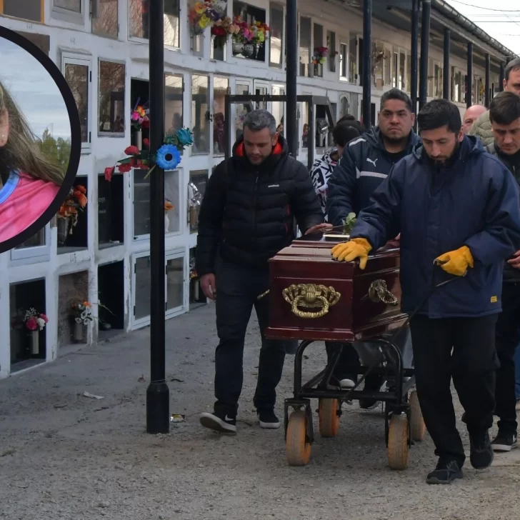 Emotivo último adiós a la “guerrera” Paula Carrillo Emotivo último adiós a la “guerrera” Paula Carrillo