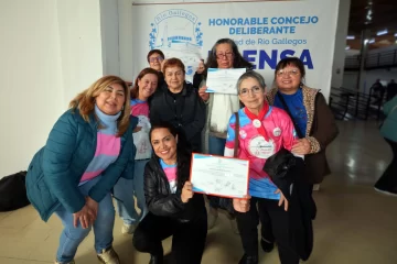 Concejo Deliberante reconoció al grupo Guerreras Rosa del Viento Concejo Deliberante reconoció al grupo Guerreras Rosa del Viento