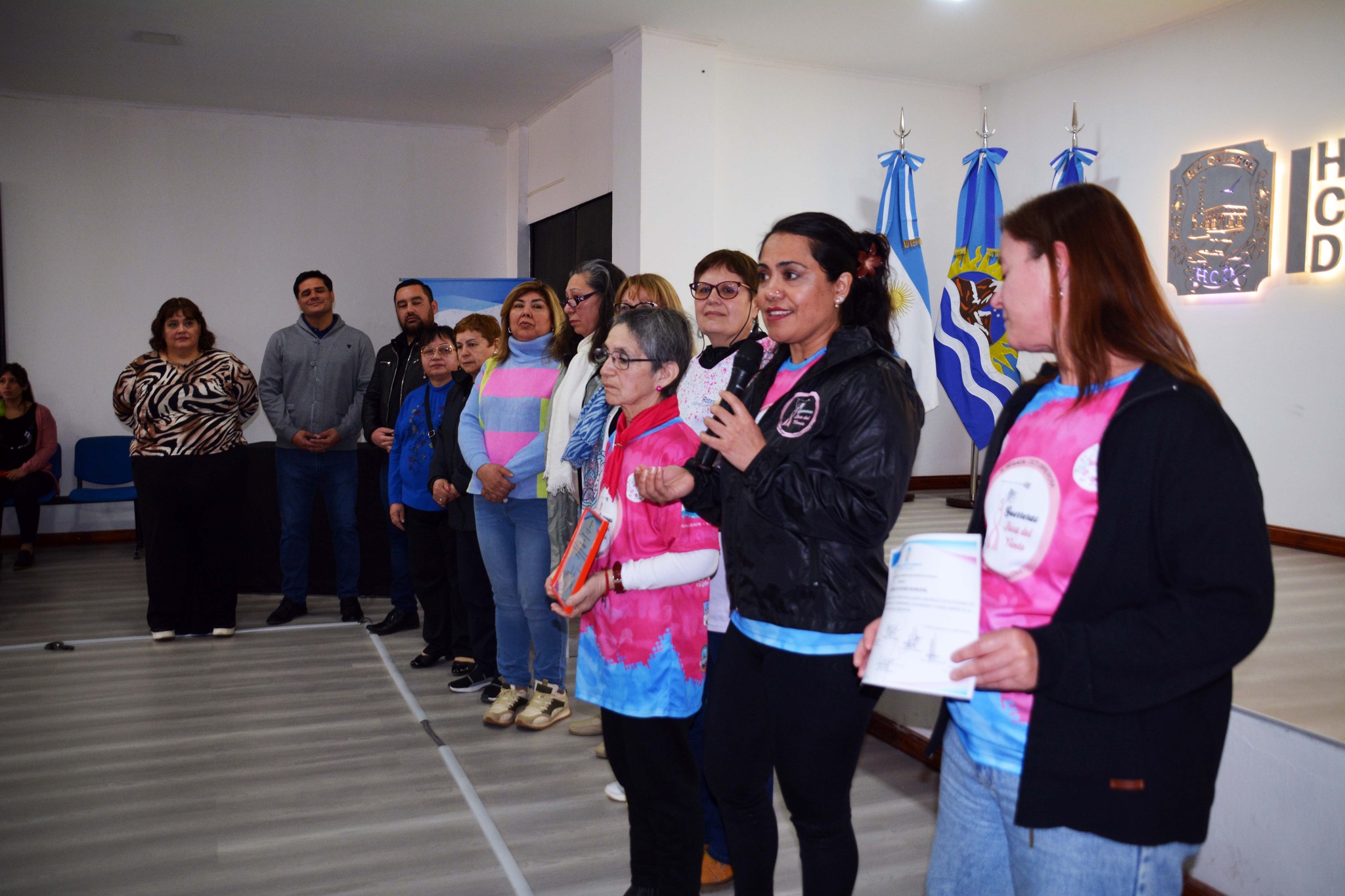  Irma Montiel, instructora e integrante del grupo.