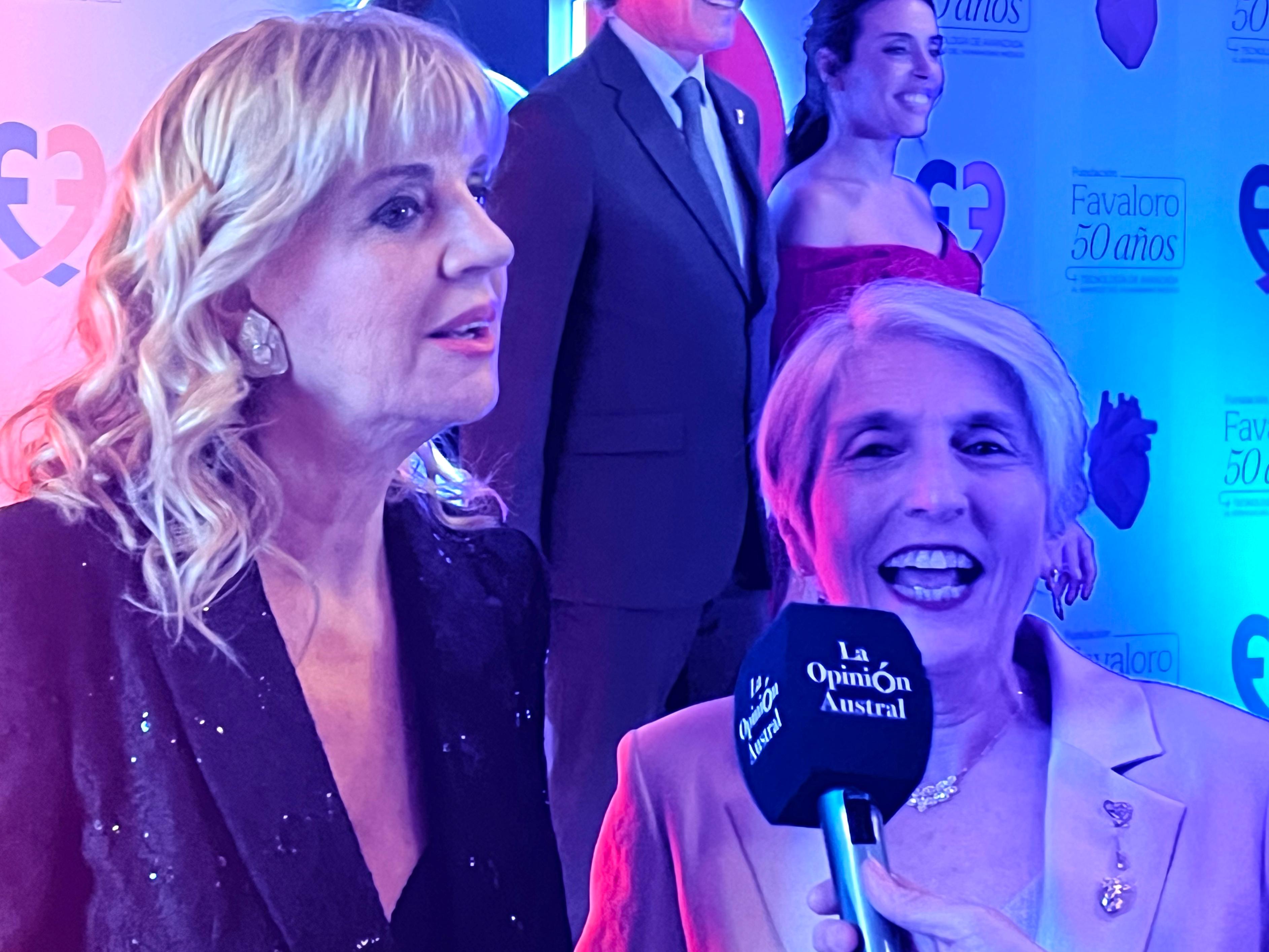  Teté Coustarot y Liliana Favaloro en entrevista con el Grupo La Opinión Austral. Foto: Camila Ferrer Pose/La Opinión Austral