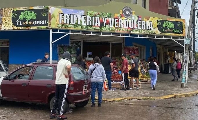  La verdulería de Thiago Medina en la Ferrere.