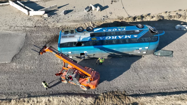 Los ochos internados tras el vuelco en el acceso sur de Caleta Olivia recibieron el alta médica