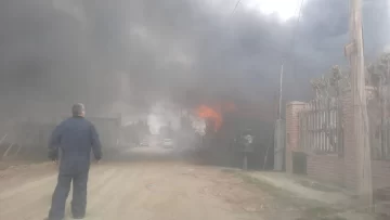 Las llamas se apoderaron de una vivienda de Río Gallegos y una mujer perdió todo