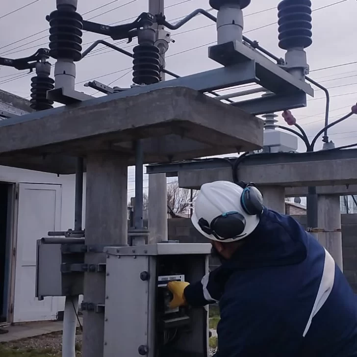 Río Gallegos quedó a oscuras tras un choque: Servicios Públicos explicó cómo se activó la “reserva fría” Río Gallegos quedó a oscuras tras un choque: Servicios Públicos explicó cómo se activó la “reserva fría”