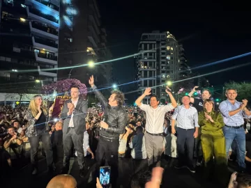 Milei lanzó la campaña de La Libertad Avanza en Córdoba: “No se van a dejar engañar por un chimentero berreta”