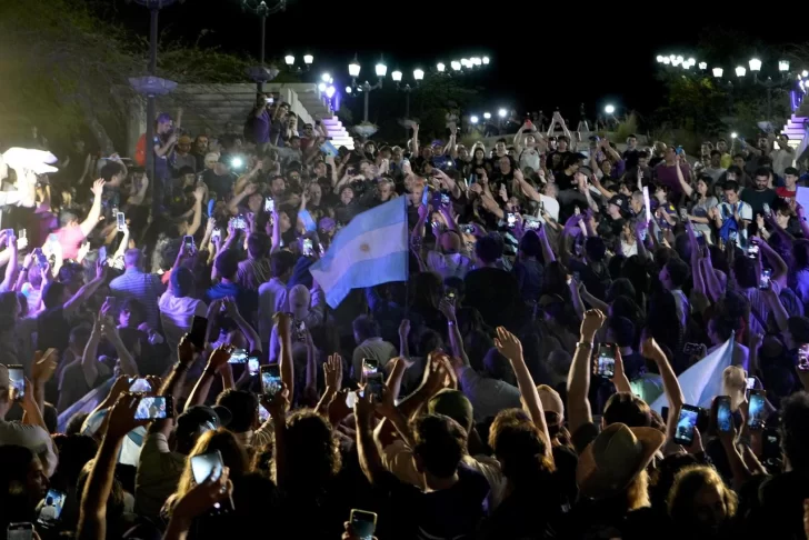  Milei lanzó su campaña en Córdoba y criticó a Jorge Rial.