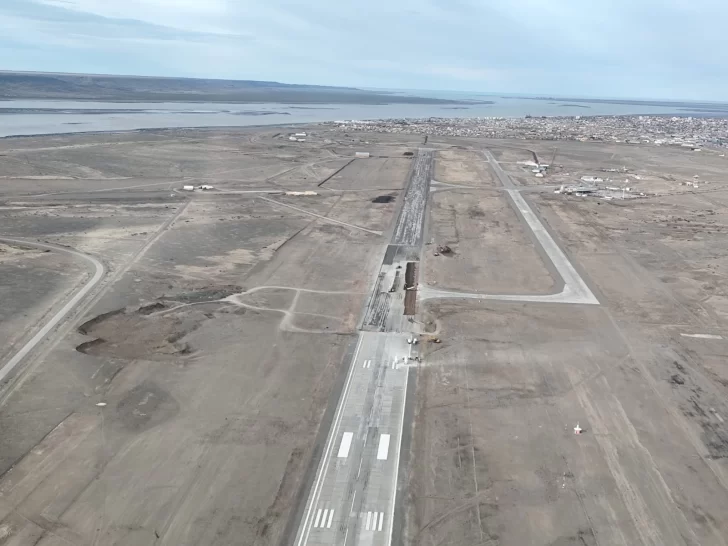 Desde el aire, avance de las obras en la pista del Aeropuerto de Río Gallegos
