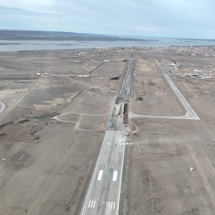 Desde el aire, avance de las obras en la pista del Aeropuerto de Río Gallegos Desde el aire, avance de las obras en la pista del Aeropuerto de Río Gallegos