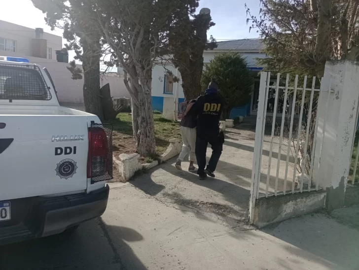 El ladrón menos pensado: le desvalijó la casa a una vecina del barrio 499 Viviendas y lo detuvieron