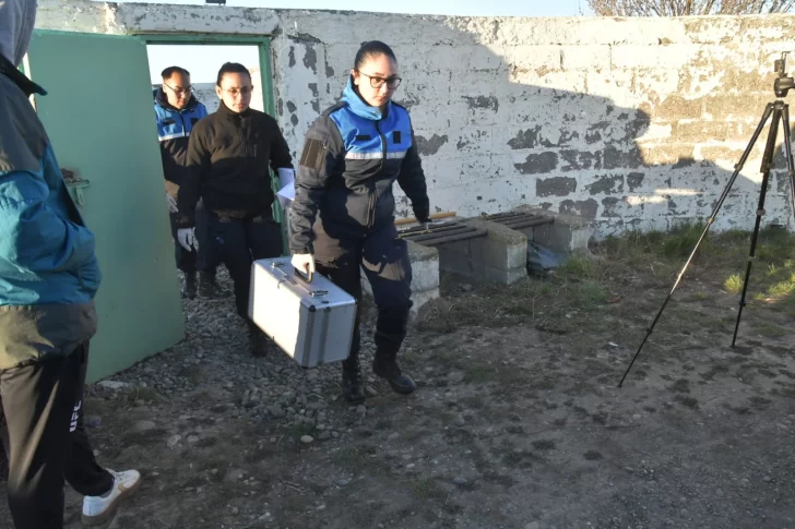  La Policía incautó elementos informáticos del motel. FOTOS: JOSÉ SILVA/LOA