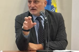 El abogado Alberto Biglieri diserta sobre “La Inteligencia Artificial en los Dictámenes” en Neuquén El abogado Alberto Biglieri diserta sobre “La Inteligencia Artificial en los Dictámenes” en Neuquén