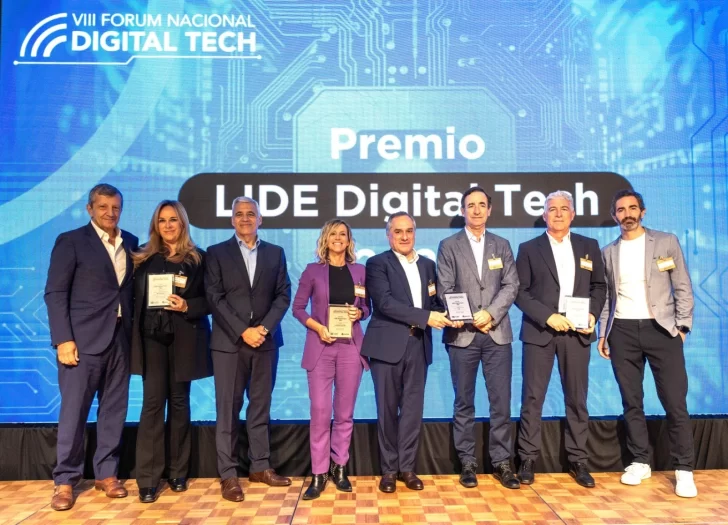  Rodolfo de Felipe (presidente de LIDE Argentina), María Heiland (Grupo Indra), Jorge Payró (Red Hat), Georgina Sposetti (“Un Ensayo Para Mí”), Guillermo Fazio y Alejandro Rodríguez, GS1; y Bruno Folino y Erico Behmer, de Galicia.