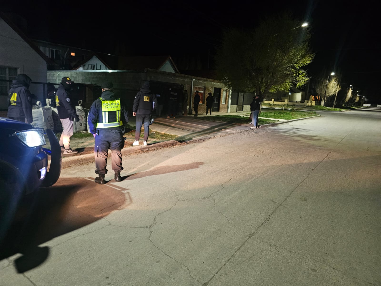  Personal de la Policía durante uno de los allanamientos.