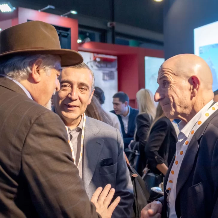 Áreas de YPF en Santa Cruz: el 20 de octubre se abren los sobres de licitación Áreas de YPF en Santa Cruz: el 20 de octubre se abren los sobres de licitación