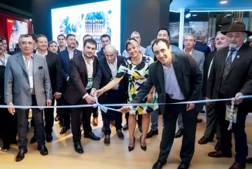 Jaime Álvarez: “Santa Cruz apuesta a la producción, empleo y desarrollo económico local” Jaime Álvarez: “Santa Cruz apuesta a la producción, empleo y desarrollo económico local”