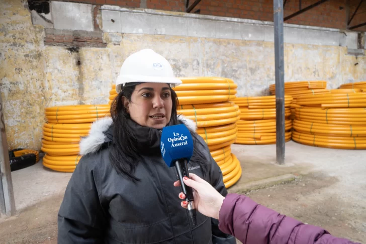 Llegó el tercer camión con caños para la obra de gas en el barrio 22 de Septiembre