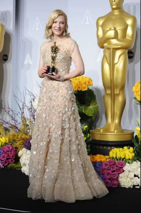  Cate Blanchett por Armani