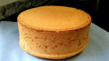 Receta de bizcochuelo esponjoso y alto con pocos ingredientes y bien barato Receta de bizcochuelo esponjoso y alto con pocos ingredientes y bien barato