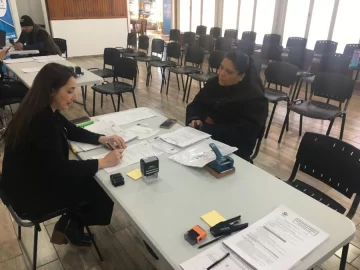 IDUV lleva adelante actualización de legajos en El Calafate IDUV lleva adelante actualización de legajos en El Calafate