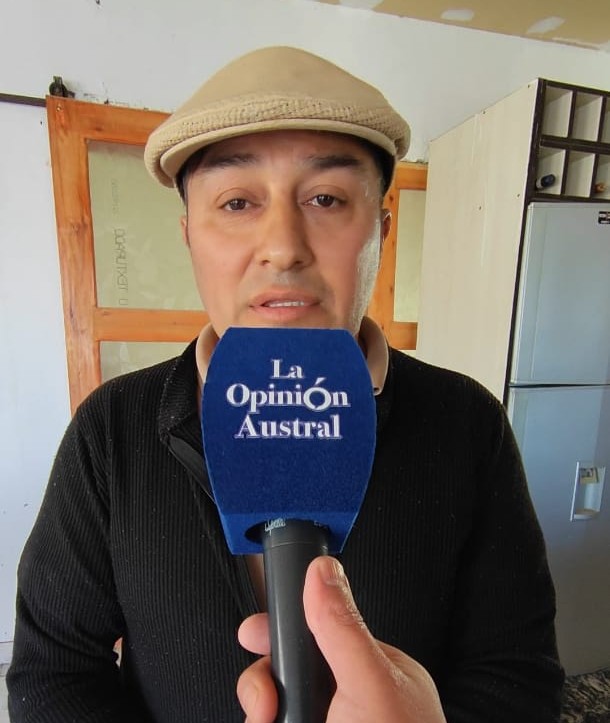  El presidente de la Unión Vecinal de Zona de Chacra, Claudio Pierrastegui, denunció el destrato del personal de zoonosis y relató que, pese a los reiterados llamados y pedidos de intervención, recién este lunes pasadas las once de la mañana se hizo presente la primera comitiva oficial.