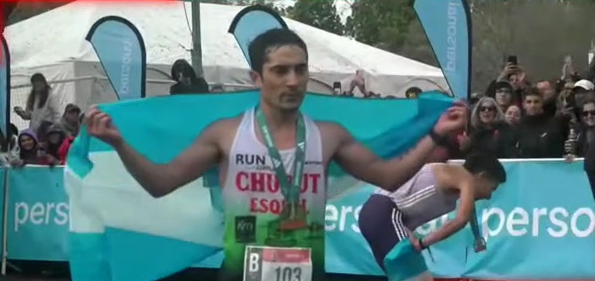 Maratón Internacional de Buenos Aires: Joaquín Arbe y David Rodríguez, de Chubut, fueron los primeros argentinos en llegar a la meta