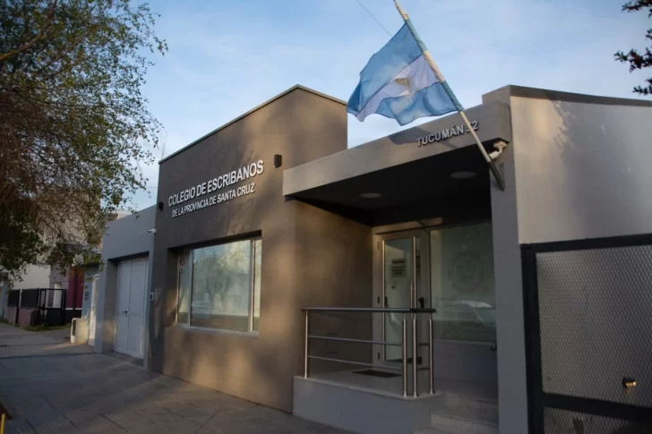 “Hay momentos en que solo se puede avanzar, porque los fuertes abren camino, y otros momentos en que solo nos podemos mantener de pie tomados de la mano”