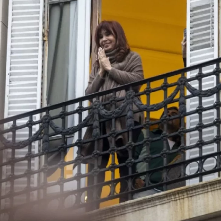 Un Tribunal pide opinión a Máximo y Florencia Kirchner por el decomiso de bienes de su madre