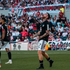Deportivo Riestra derrotó 2-1 a River en el Monumental