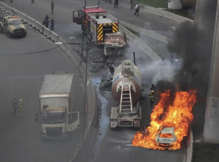 Fatal vuelco de camión de gas en México: al menos 4 muertos y 90 heridos