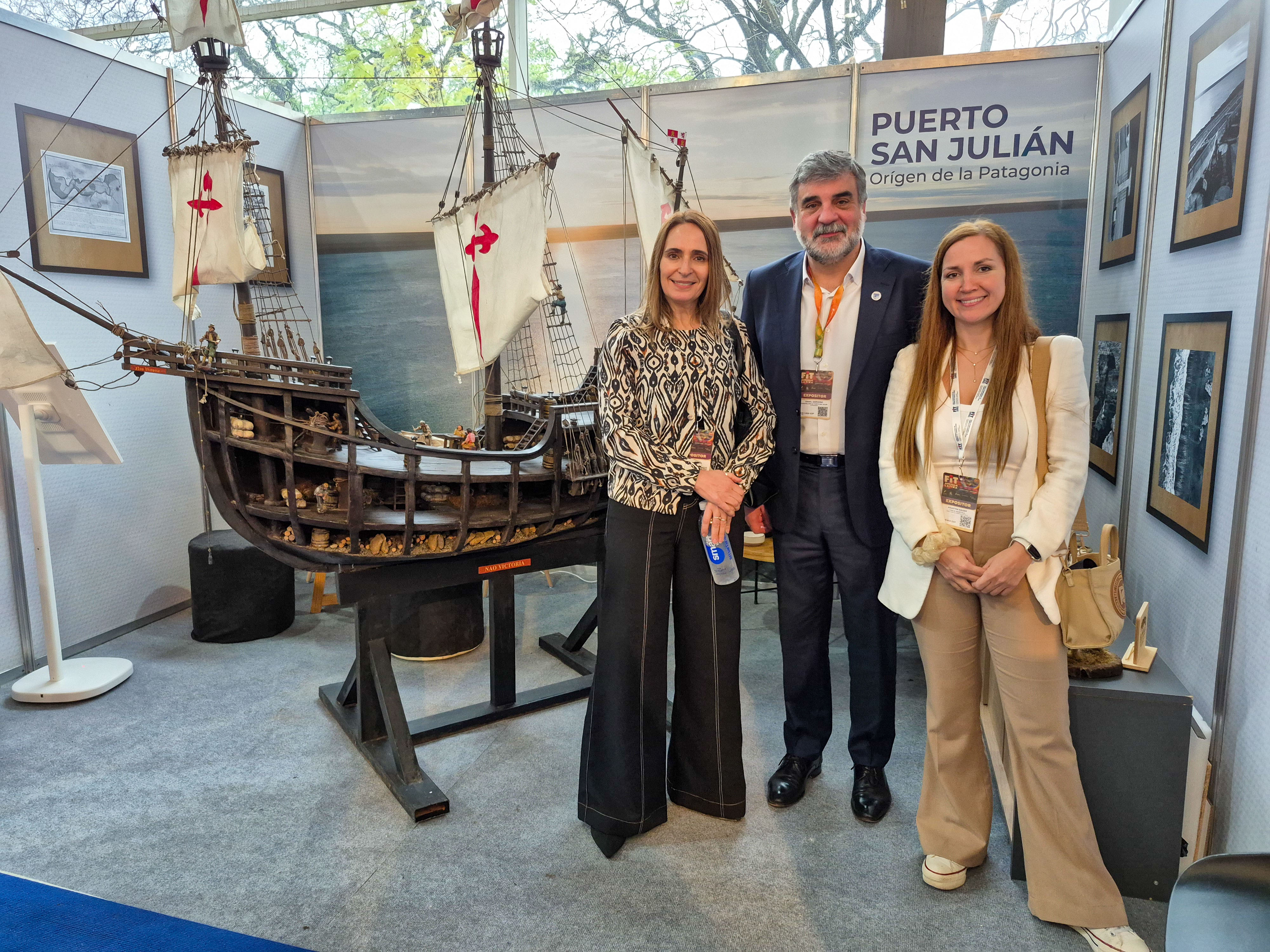 Santa Cruz despliega su potencial turístico en la FIT 2025: así es el stand de la provincia en La Rural