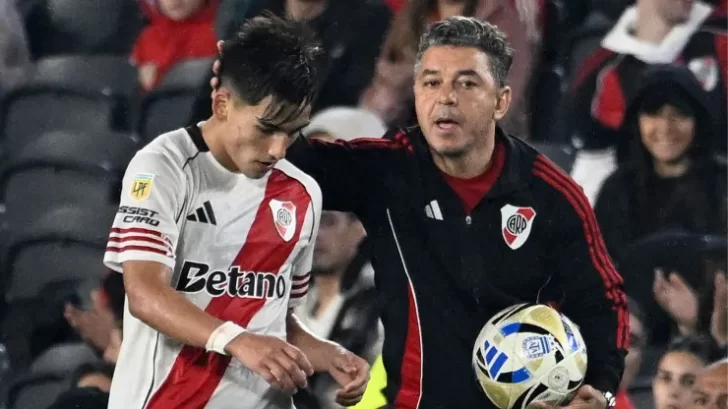  Gallardo sacó a Subiabre en el segundo tiempo ante San Martín. FOTO: DIEGO HALIASZ