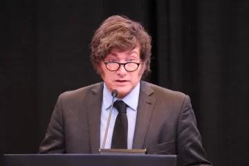 Milei se prepara para que hablen las urnas en Buenos Aires: los escenarios que baraja y el impacto en el dólar