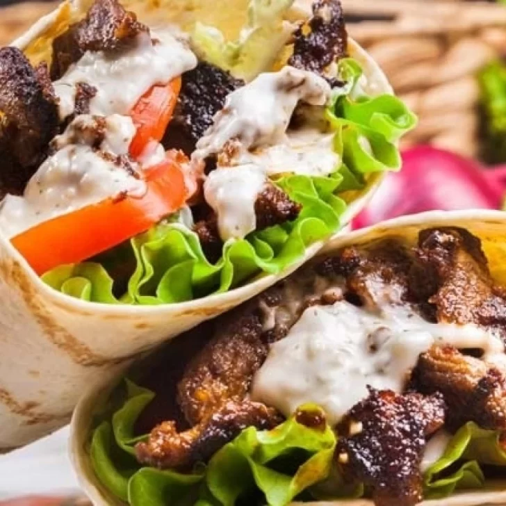 Kebab casero con carne de ternera: la receta turca más sabrosa con salsa de yogur