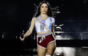 Lali cantó “Vencedores vencidos” de Los Redondos en su show en Vélez